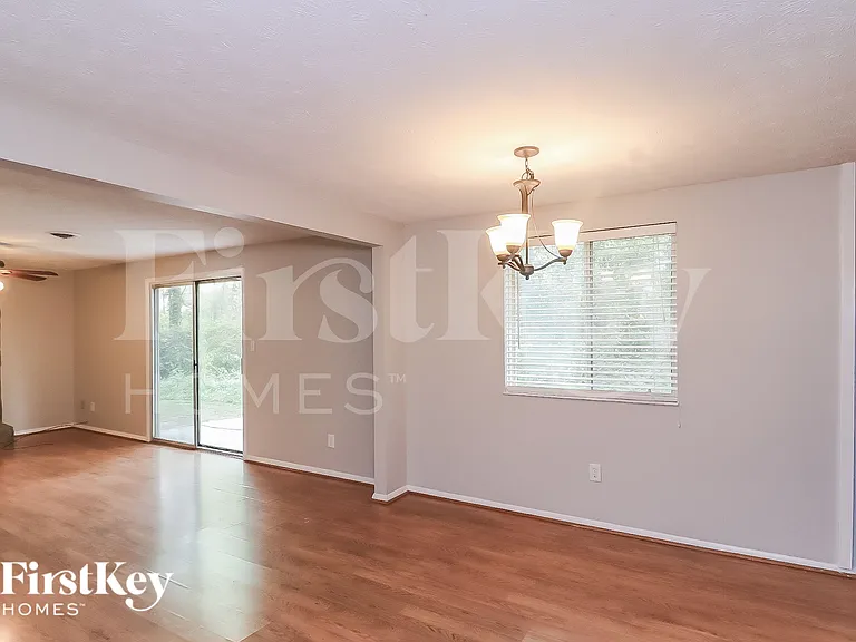 4788 N Cir — Photo 6