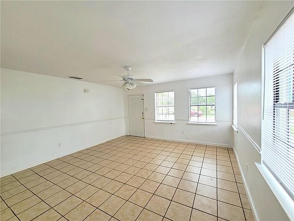 3rd image of 1646 Amber Dr