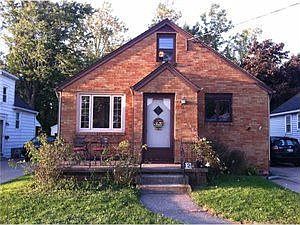 1st image of 12 Clover Pl