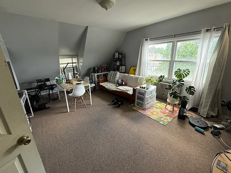 740-42 Elm St #3 — Photo 4