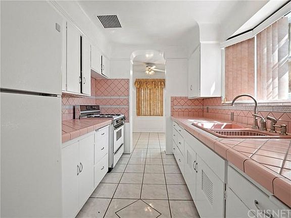 5th image of 3789 Hepburn Ave