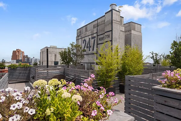 Rented by Greystar | media 38