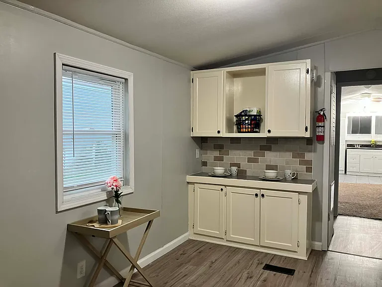 4 Deerwood Dr — Photo 3