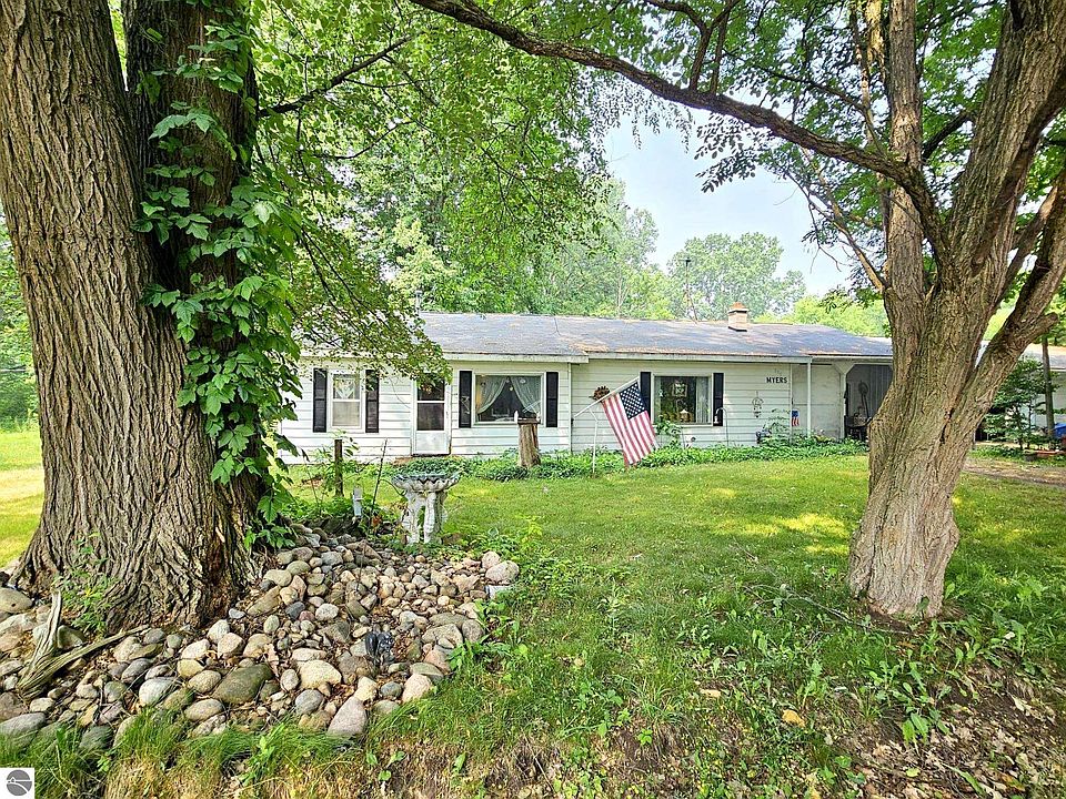 880 S Senator Rd, Crystal, MI 48818 Zillow