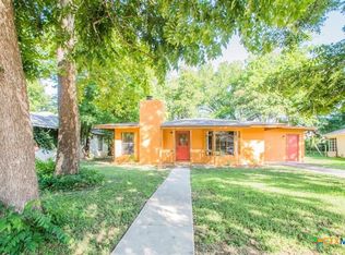 1028 Sycamore St, San Marcos, TX 78666