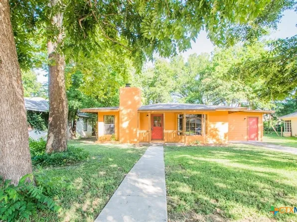 1028 Sycamore St, San Marcos, TX 78666