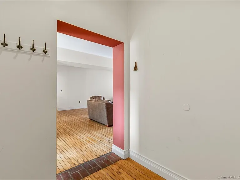 196 Crown St #310 — Photo 22