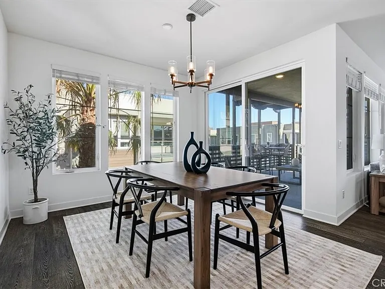 657 Doheny Way — Photo 9