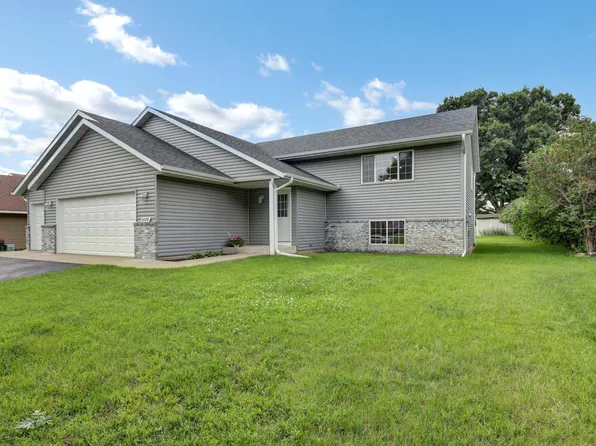 6070 Badger St, Monticello, MN 55362
