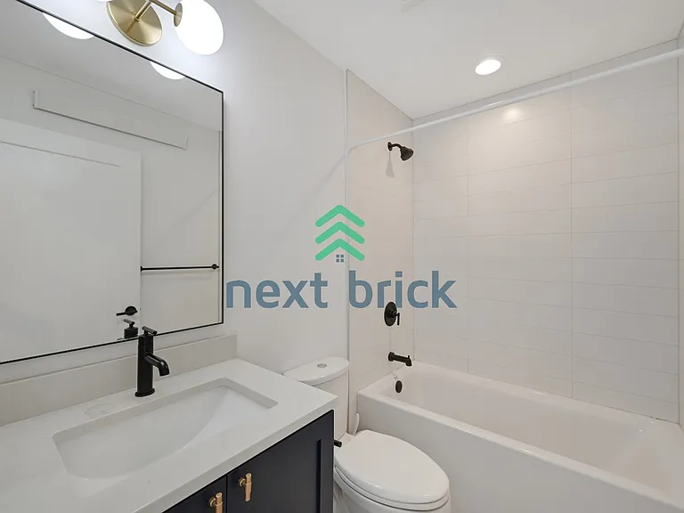 4521 Sunnyside Ave N #C — Photo 18