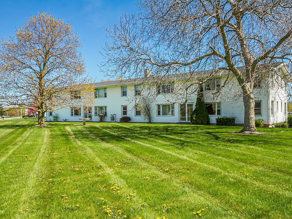 1st image of 5095 Emerson Rd #4