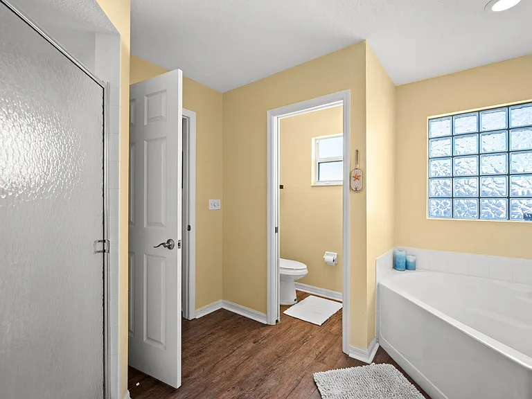 1118 NW 26th Ave — Photo 36