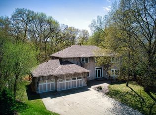 6800 Marsh Ridge Ct, Eden Prairie, MN 55346