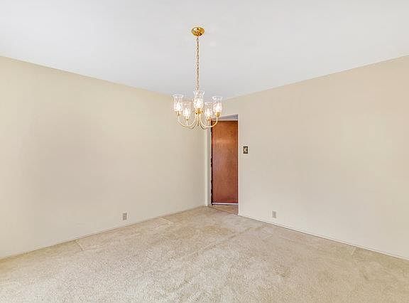 4th image of 9830 Roundhill Dr