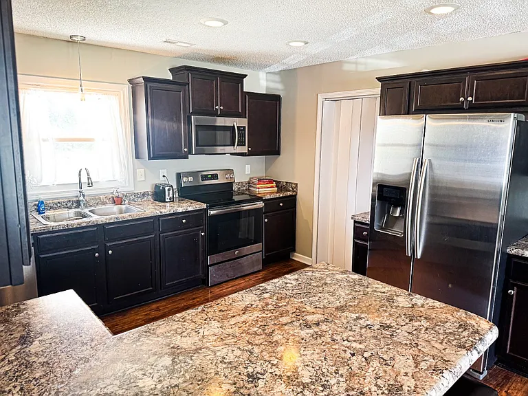 119 Sheffield Rd — Photo 3