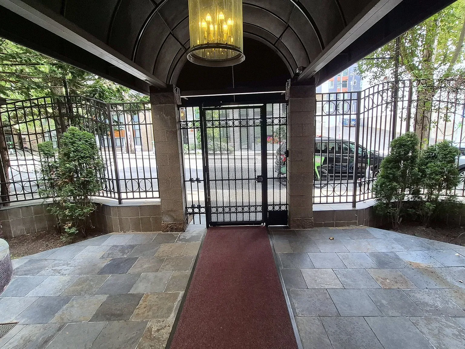 1 bed, 700 sqft, $2,395 — Photo 3