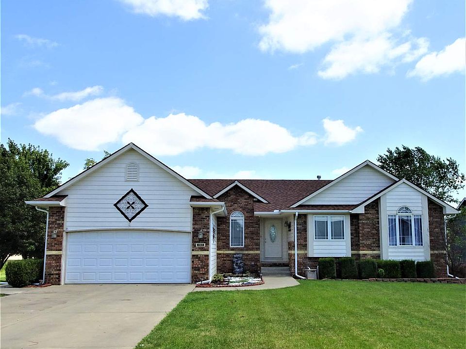 1st image of 440 Meadowlark Dr