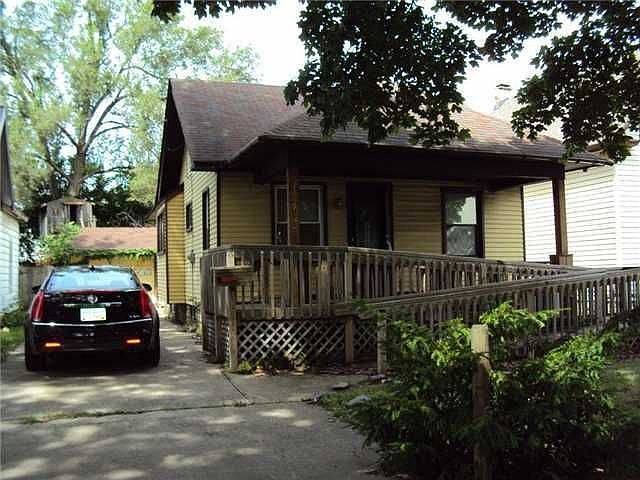 1st image of 3209 Saint Bernard Dr