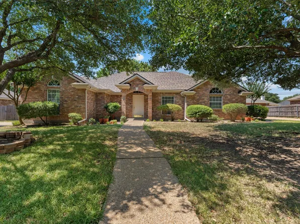 1209 Heatherwood, Hewitt, TX 76643