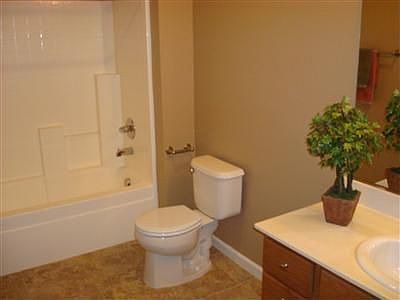 5th image of 1092 Silverton Cir
