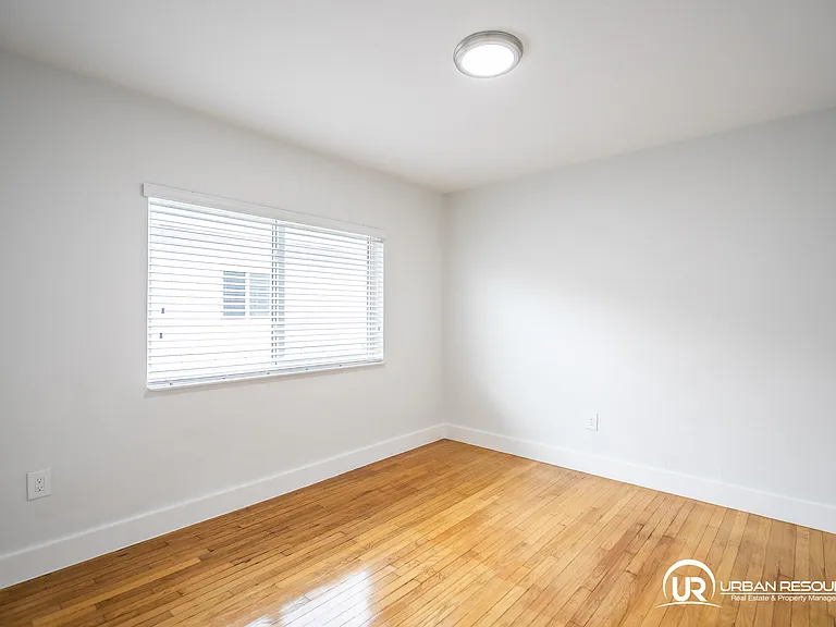 117 S Shore Dr #8 — Photo 18