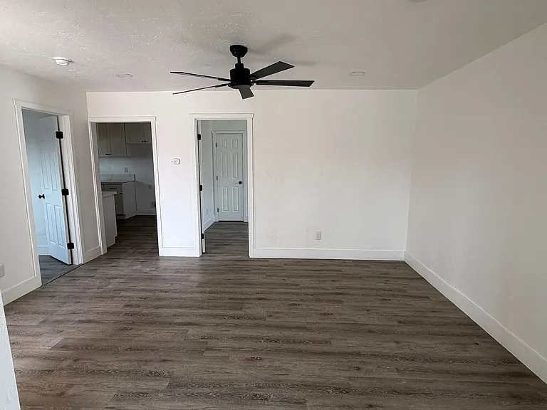 824 S Phillips St — Photo 24