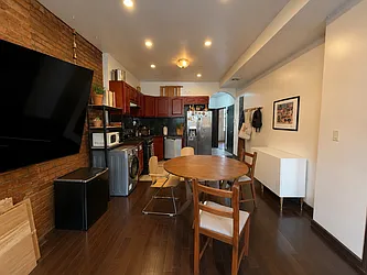 Rented by MADEHOME