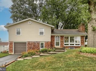 817 Yverdon Dr, Camp Hill, PA
