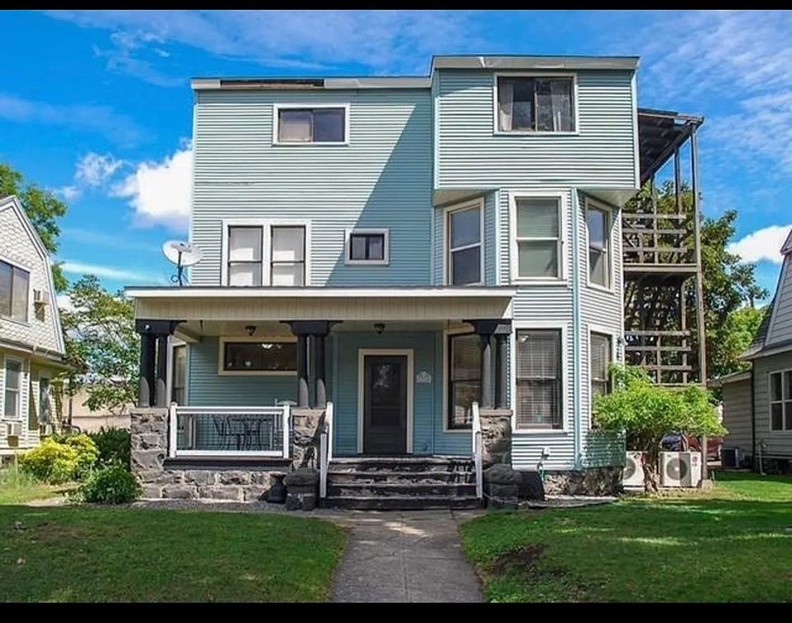 1316 W Dean Ave - 3 — Photo 1
