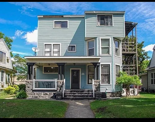1316 W Dean Ave #3 Photo 1