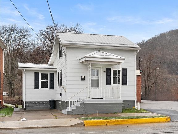 2nd image of 321 2nd St