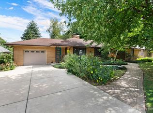 359 Wing Park Blvd, Elgin, IL 60123