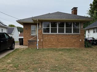 1423 W Gilbert Ave, Peoria, IL 61604