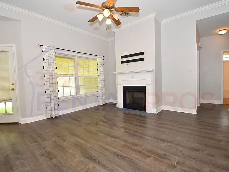 2214 Arabella St — Photo 3