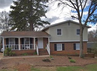 1131 Mount Kisco Dr, Charlotte, NC 28213