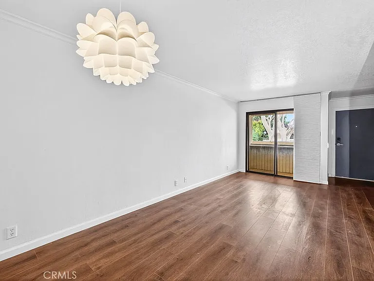 2820 N Arcadia Ct #B205 — Photo 2