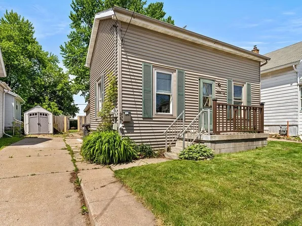 427 Bowen St, Oshkosh, WI 54901