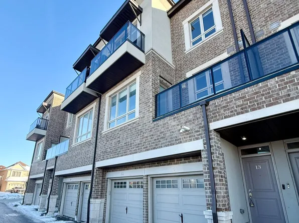 95 Kayla Cres #13, Vaughan, ON L6A 4W3
