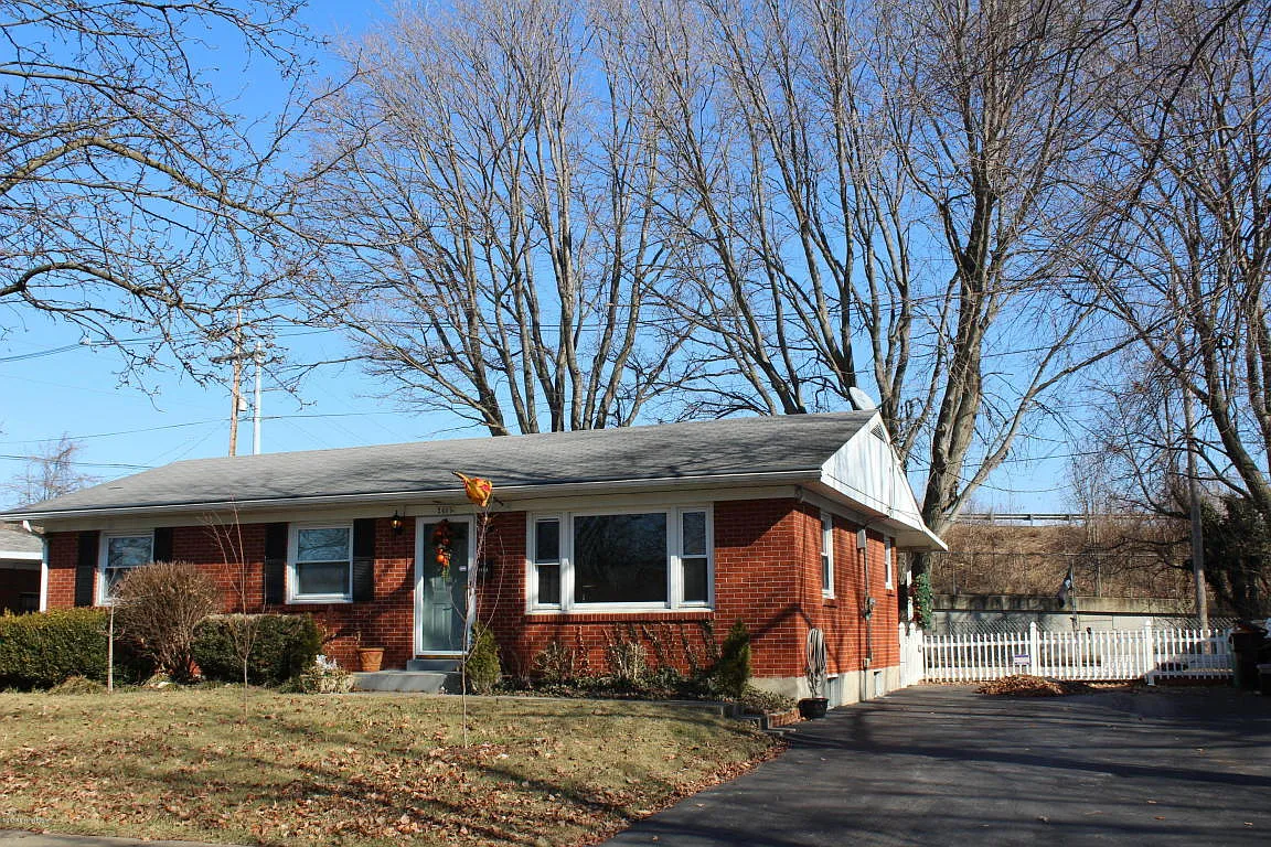 2603 Woodsdale Ave photo 1