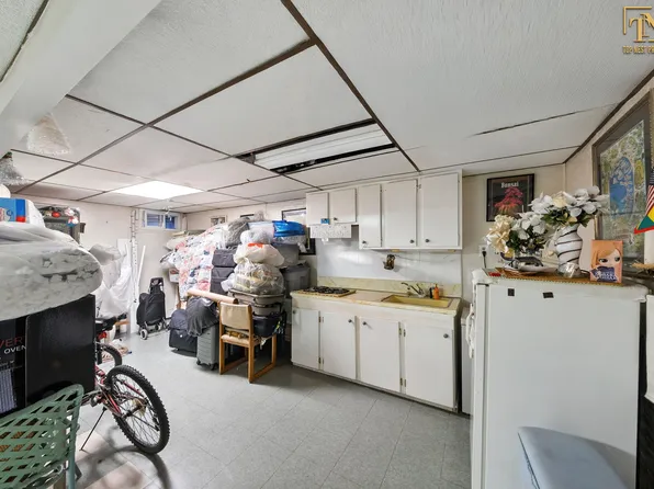 1226 East 51st Street image 24 of 29