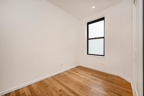 Rented by Weinstein Realty Group | media 19