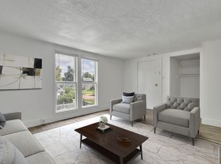 624 W Lapeer St APT 3, Lansing, MI 48933