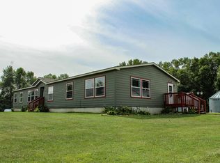 7571 5th St NE, Carrington, ND 58421