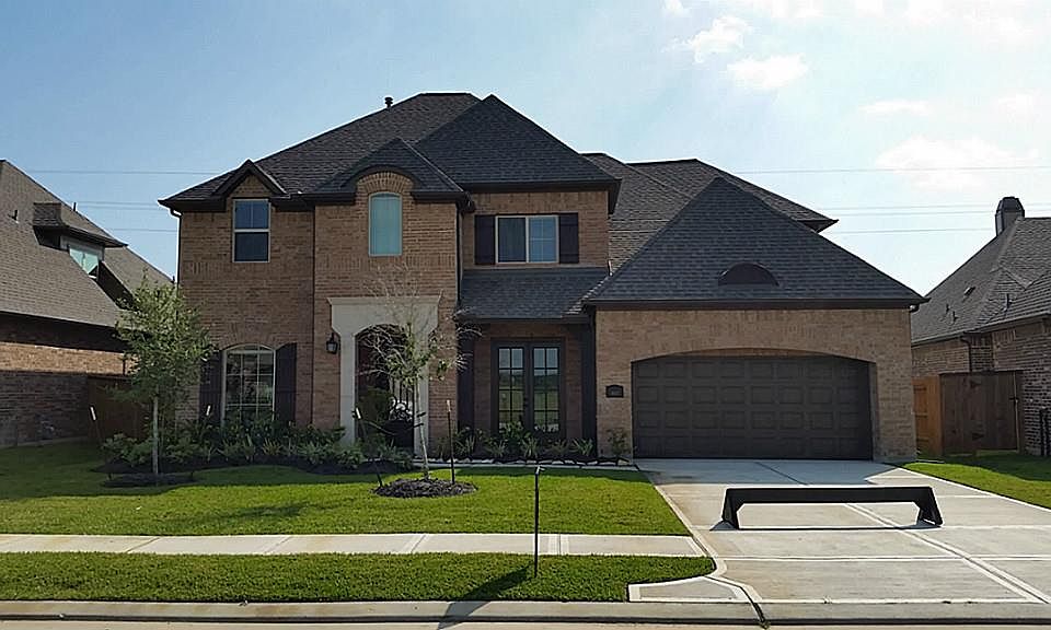 1st image of 4010 Graham Heights Ln