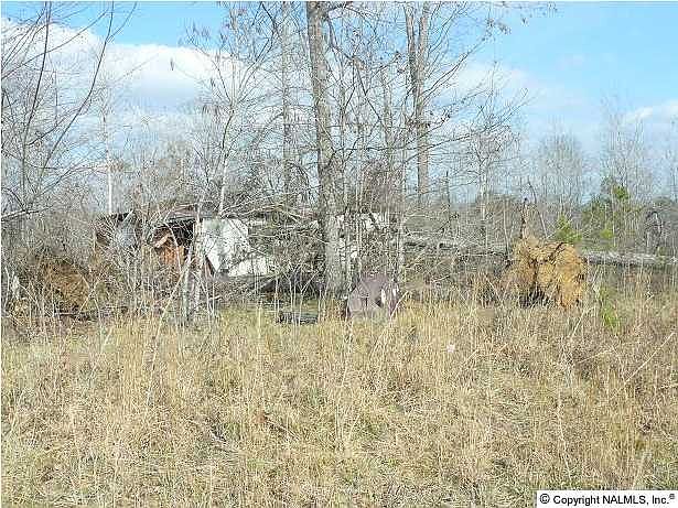1st image of 272 Parkwood Ln