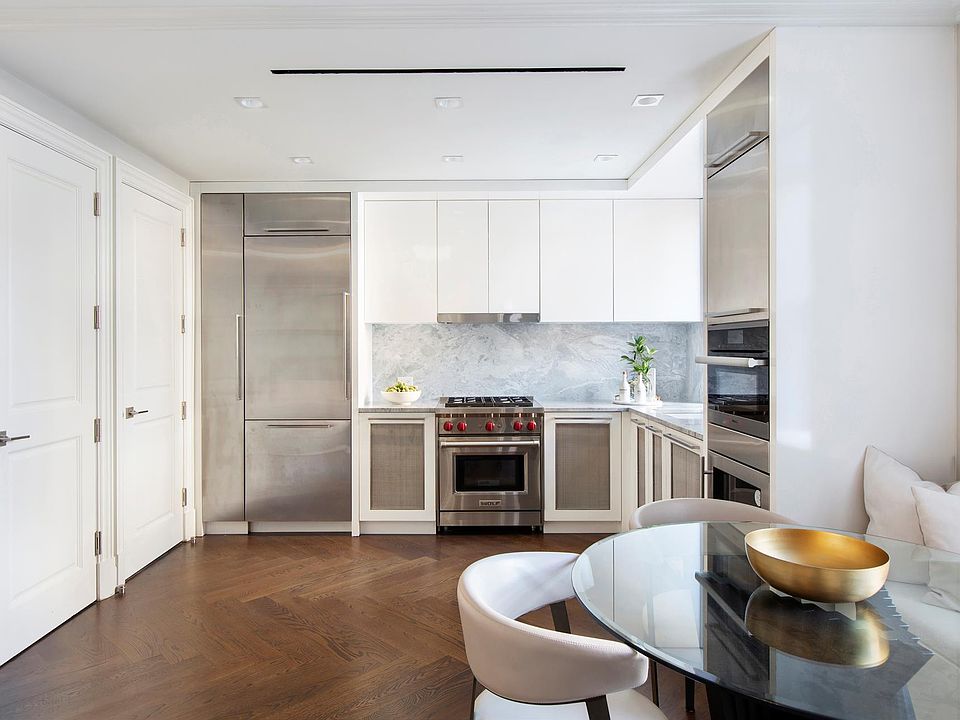 1st image of 344 W 72nd St APT 909