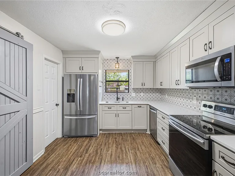 3303 Wildrye Dr — Photo 9