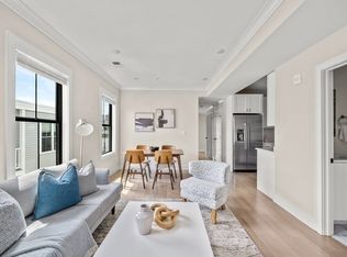 303 Maverick St #PENTHOUSE, Boston, MA 02128