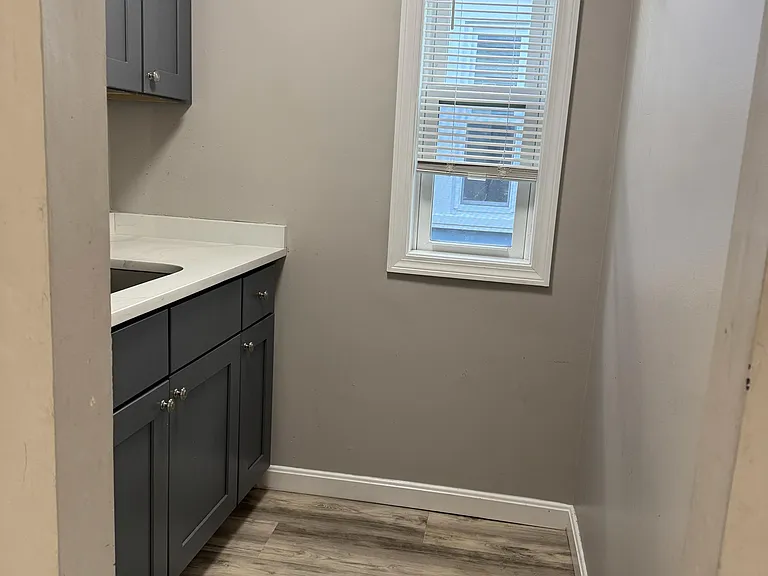 30-32 Margin St #2 — Photo 6