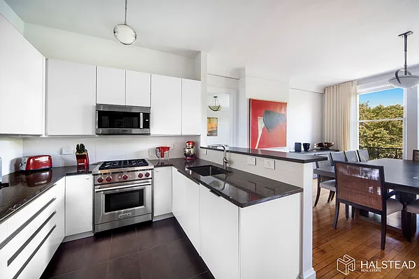 Rented by Halstead Real Estate | media 14